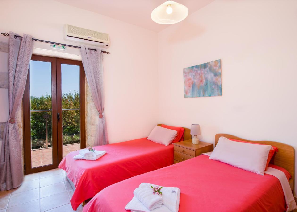 Villa Kourouni Stalós Dış mekan fotoğraf
